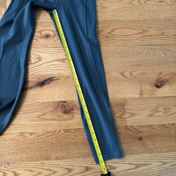 Lululemon Align High-Rise Crop with Pockets 23" in Oil Grey (Size 2) - Picture 6 of 11